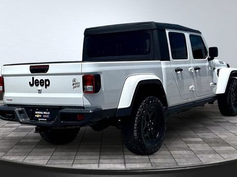 Used 2022 Jeep Gladiator Sport AWD/4WD image 6