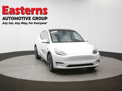 Used 2022 Tesla Model Y Long Range image 46