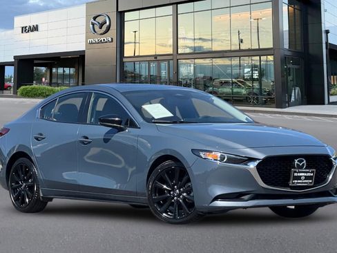 Used 2024 MAZDA MAZDA3 s AWD/4WD image 2