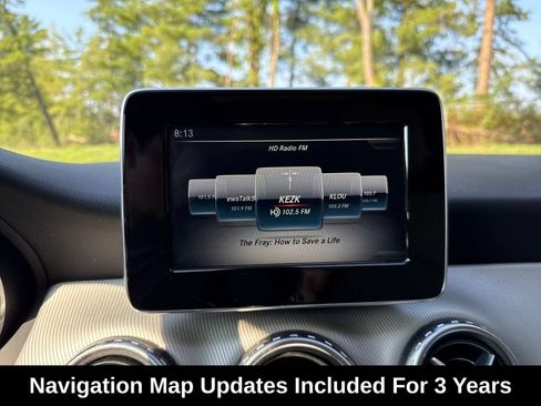 Used 2017 Mercedes-Benz GLA 250 4MATIC image 17