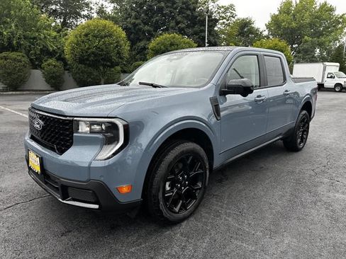 Certified 2026 Ford Maverick Lariat w/ Black Appearance Package AWD/4WD image 9