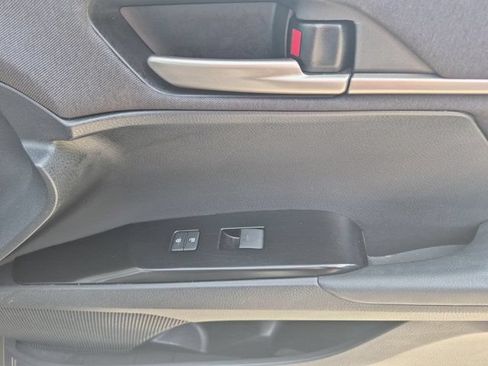 Used 2025 Toyota Camry LE FWD image 33