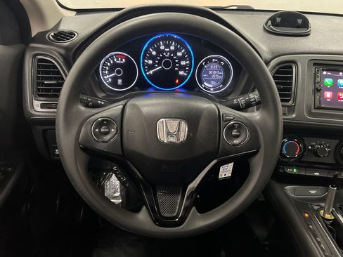 Used 2018 Honda HR-V LX image 16