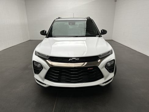Used 2022 Chevrolet TrailBlazer RS w/ Technology Package AWD/4WD image 3