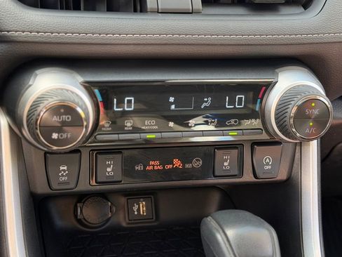 Used 2025 Toyota RAV4 XLE w/ Convenience Package AWD/4WD image 12