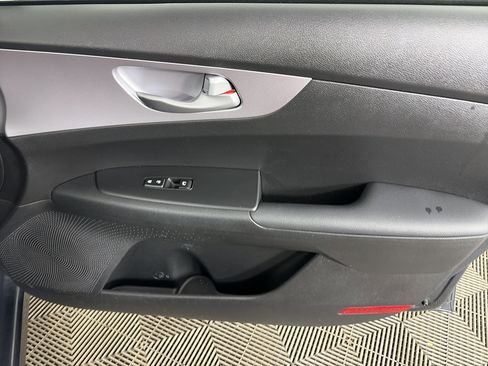 Used 2024 Kia Forte LXS w/ LXS Technology Package image 41