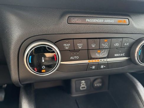 Used 2025 Ford Escape Active image 28