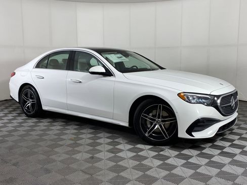 Used 2026 Mercedes-Benz E 350 4MATIC Sedan image 6