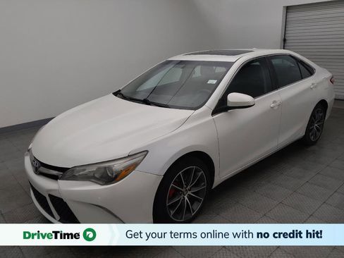 Used 2017 Toyota Camry XSE w/ Moonroof Package FWD image 1