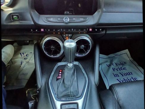 Used 2018 Chevrolet Camaro SS image 17