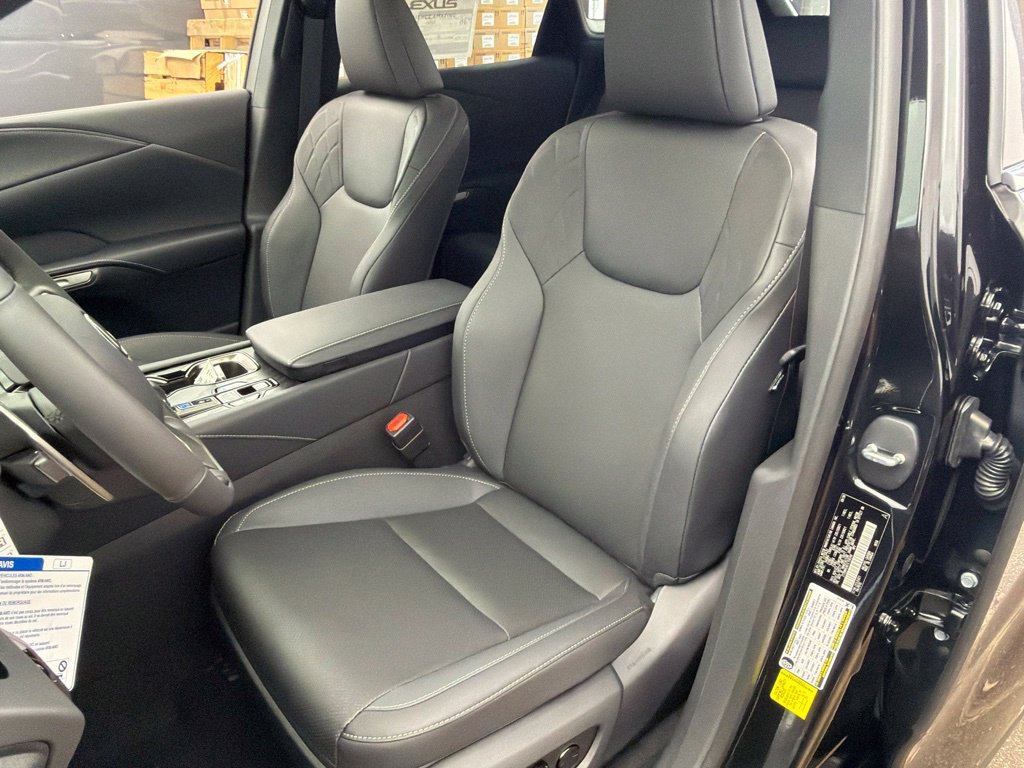 New 2026 Lexus RX 350h AWD/4WD image 16