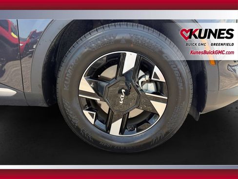 Used 2026 Kia Sportage LX FWD image 12