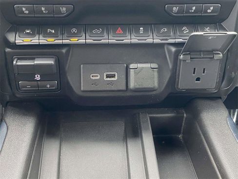 Used 2021 GMC Sierra 1500 Denali w/ Denali Ultimate Package image 30