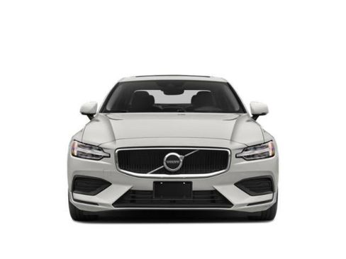 Used 2022 Volvo S60 B5 Momentum w/ Premium Package FWD image 4
