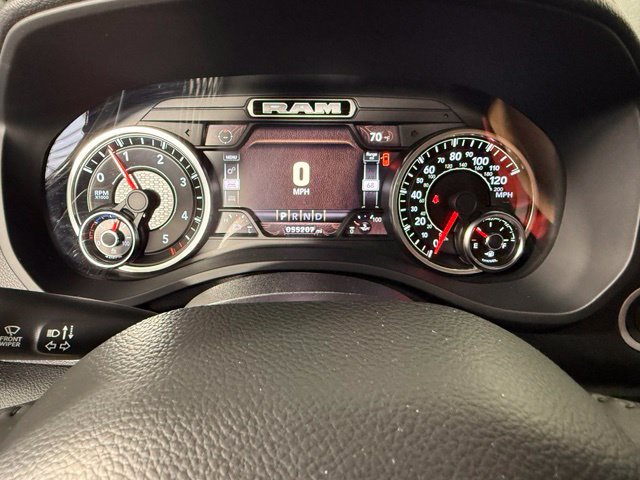 Used 2022 RAM 1500 Laramie AWD/4WD image 28