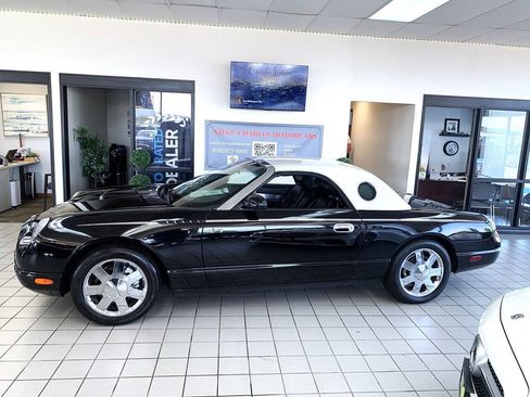 Used 2002 Ford Thunderbird RWD image 2