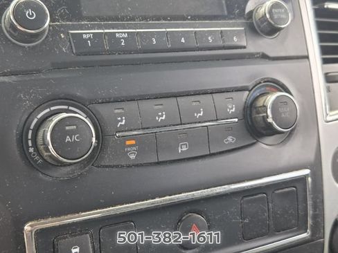 Used 2017 Nissan Titan SV AWD/4WD image 22