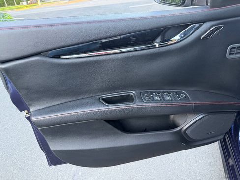 Used 2018 Maserati Quattroporte S GranSport RWD image 13