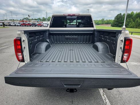 New 2026 GMC Sierra 2500 SLE w/ SLE Value Package; AWD/4WD image 10