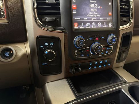 Used 2014 RAM 3500 Laramie w/ Convenience Group AWD/4WD image 22