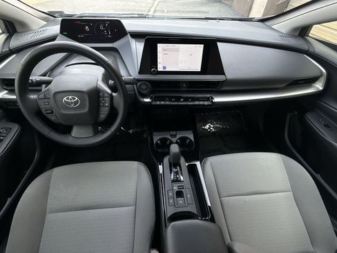 Used 2024 Toyota Prius LE image 23