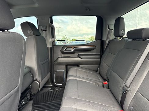 Used 2024 Chevrolet Silverado 1500 LT AWD/4WD image 14