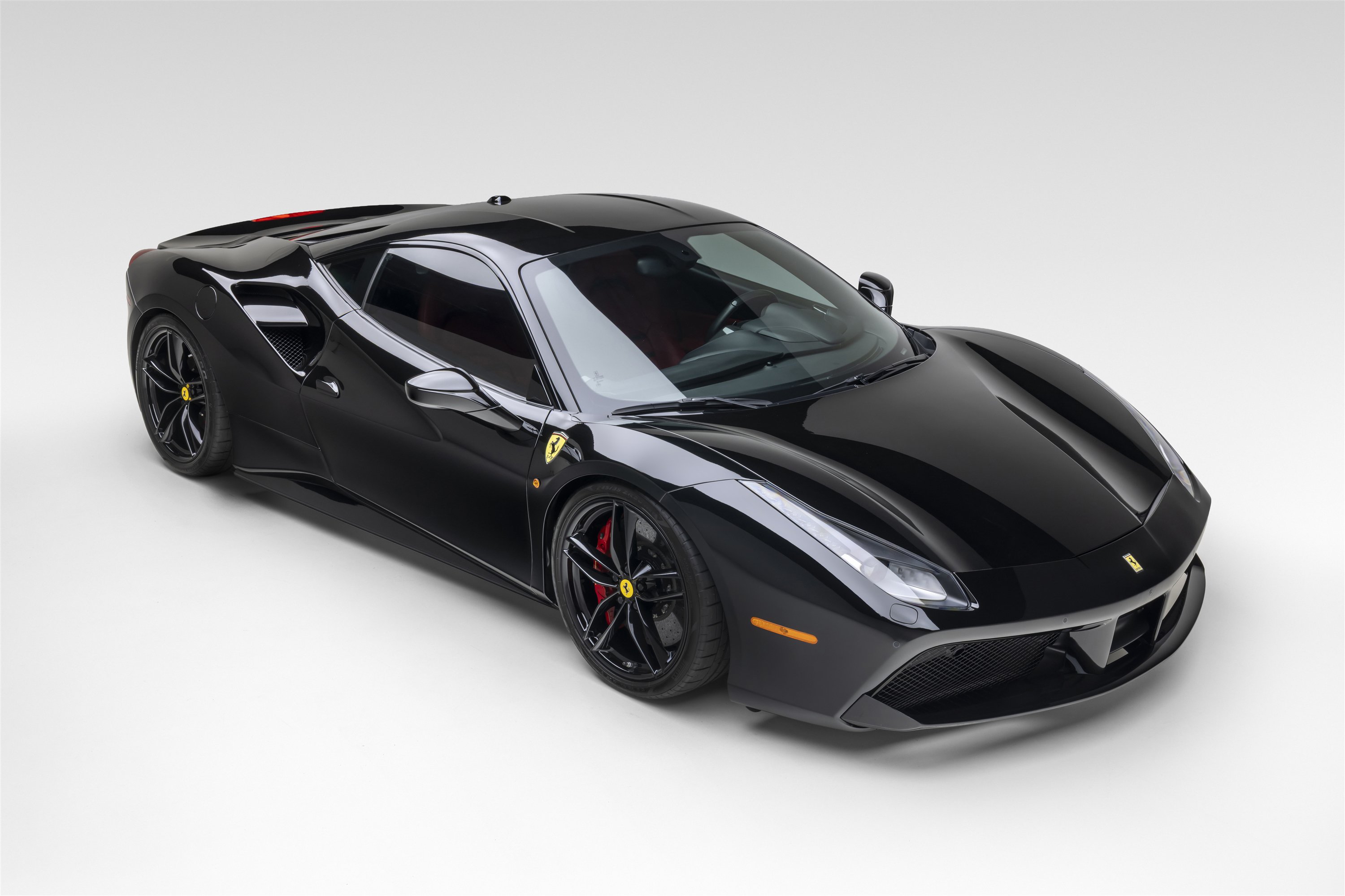 Certified 2018 Ferrari 488 GTB RWD image 15