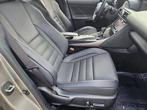 Used 2019 Lexus IS 300 AWD image 20