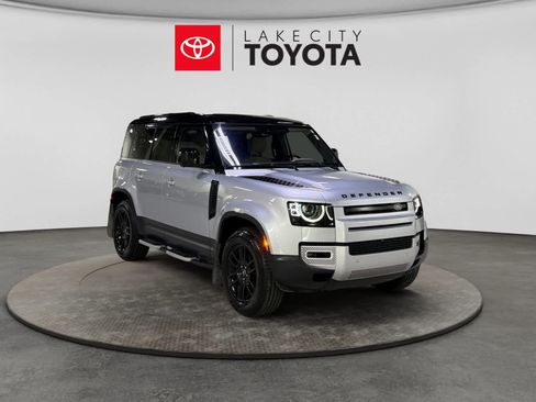 Used 2023 Land Rover Defender 110 S AWD/4WD image 13