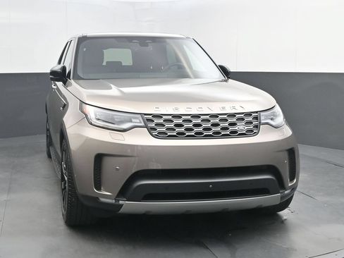 Used 2025 Land Rover Discovery S AWD/4WD image 10