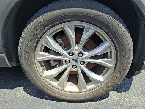 Used 2020 Ford Explorer XLT w/ Equipment Group 202A AWD/4WD image 10