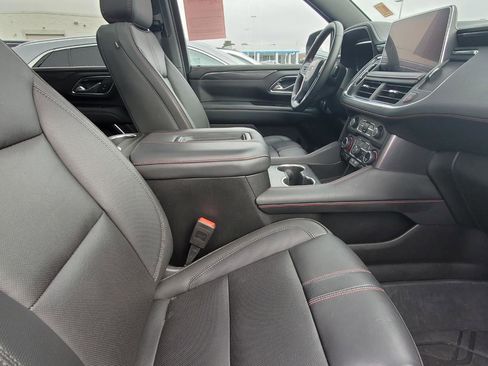 Used 2024 Chevrolet Suburban RST w/ Luxury Package image 4