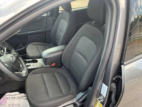 Certified 2025 Ford Escape Active FWD image 9