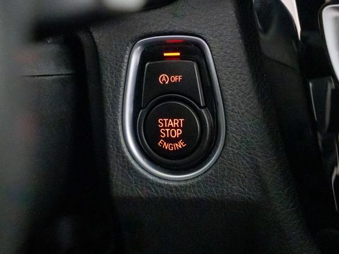 Used 2018 BMW M3 RWD image 24