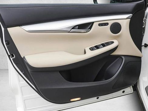 Used 2021 INFINITI QX50 Essential w/ Convenience Package image 12