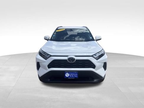Used 2025 Toyota RAV4 XLE AWD/4WD image 4