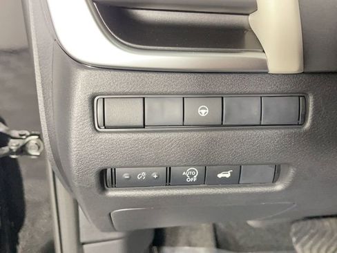 New 2025 Nissan Rogue SV image 28