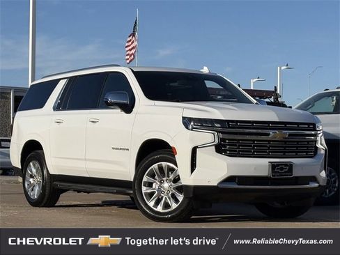 Used 2023 Chevrolet Suburban Premier image 2