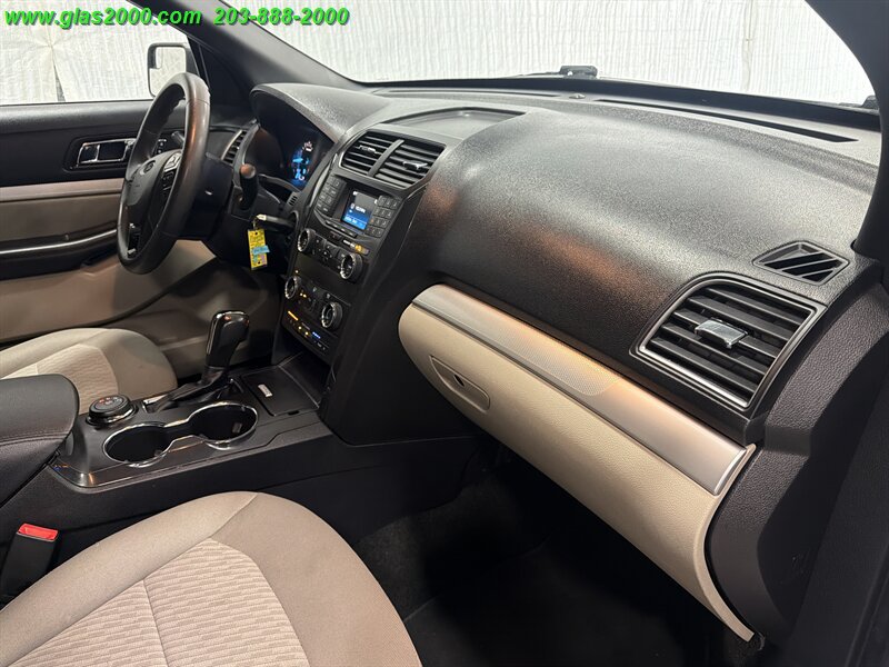 Used 2018 Ford Explorer 4WD w/ Class II Trailer Tow Package image 5