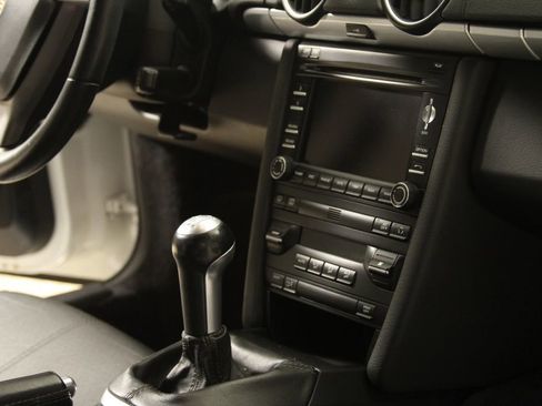 Used 2009 Porsche Cayman S image 3