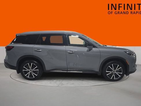 Used 2025 INFINITI QX60 Sensory AWD/4WD image 4