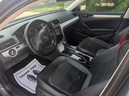 Used 2013 Volkswagen Passat 2.5 SE FWD image 3