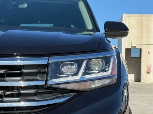 Used 2022 Volkswagen Atlas SE image 3