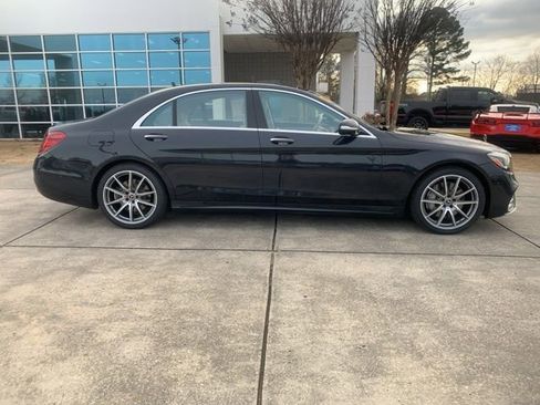 Used 2020 Mercedes-Benz S 450 Sedan image 2