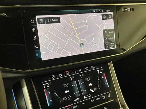 Used 2019 Audi Q8 Prestige AWD/4WD image 3