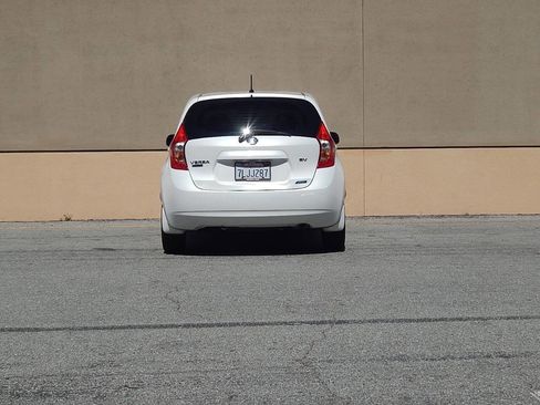 Used 2014 Nissan Versa Note SV image 4