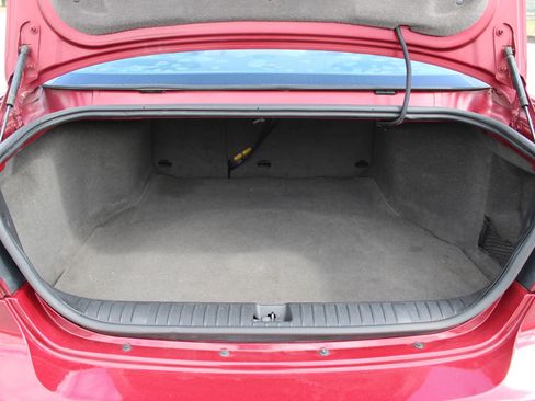 Used 2004 Pontiac Grand Prix GT w/ Drivers Package image 15