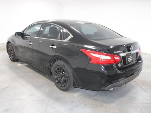 Used 2017 Nissan Altima 2.5 S w/ Power Driver Seat Package FWD image 7