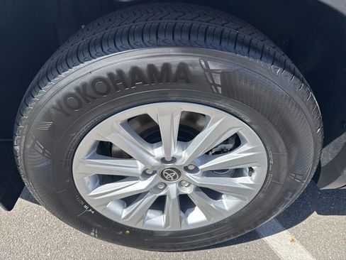 Certified 2026 Toyota Grand Highlander XLE FWD image 16