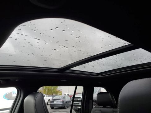 New 2025 Jeep Grand Cherokee Limited w/ Black Appearance Package image 15